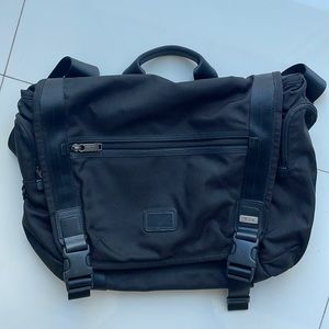 Tumi Benning Deluxe Messenger Bag